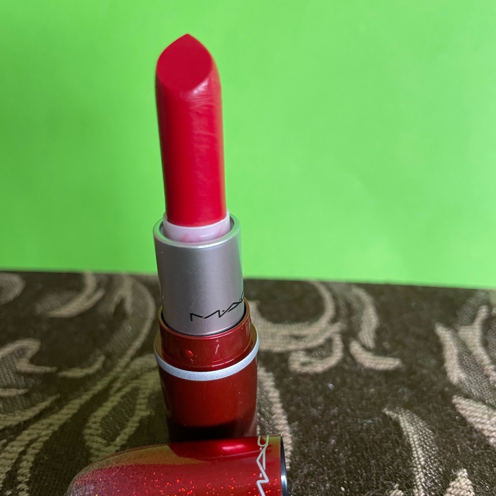 MAC Cosmetics New Lipstick Ruby woo